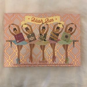 Benefit blush bar